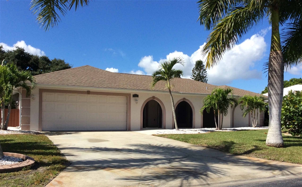 Market Snapshot Jacaranda West, Venice Photo Galleries